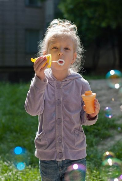 фото дети мыльные пузыри