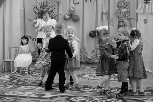 фото маленькие потому что на 10-ть девчонок...