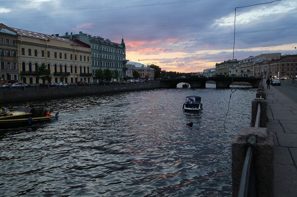 фотография городской ландшафт начало белых ночей. город