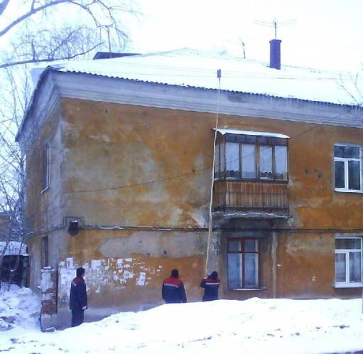 фото пермь. реформа жкх- применение супер лопаты!